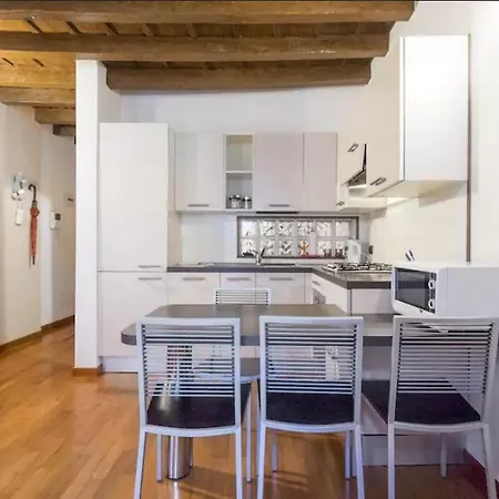 Апартаменты Amazing, Modern And Very In Бергамо